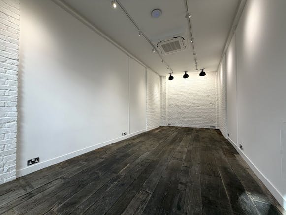 Worlds End Studios, 132-134 Lots Road, Chelsea, Office To Let - 2.jpg