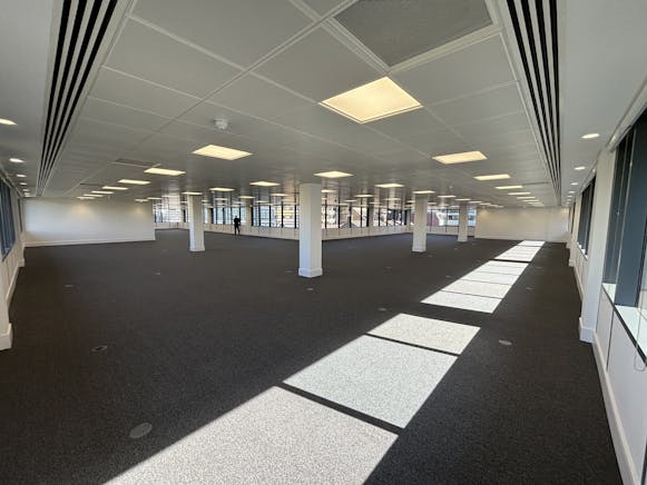 One Christchurch Way, Woking, Offices To Let - IMG_8143.JPG