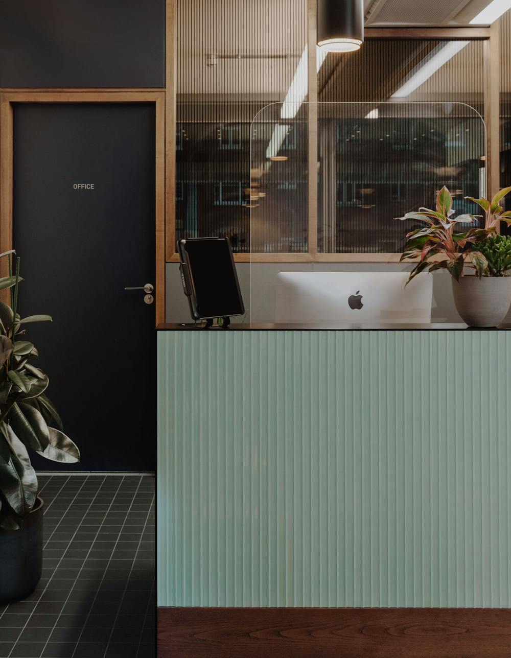 20 Eastbourne Terrace - Reception.jpg
