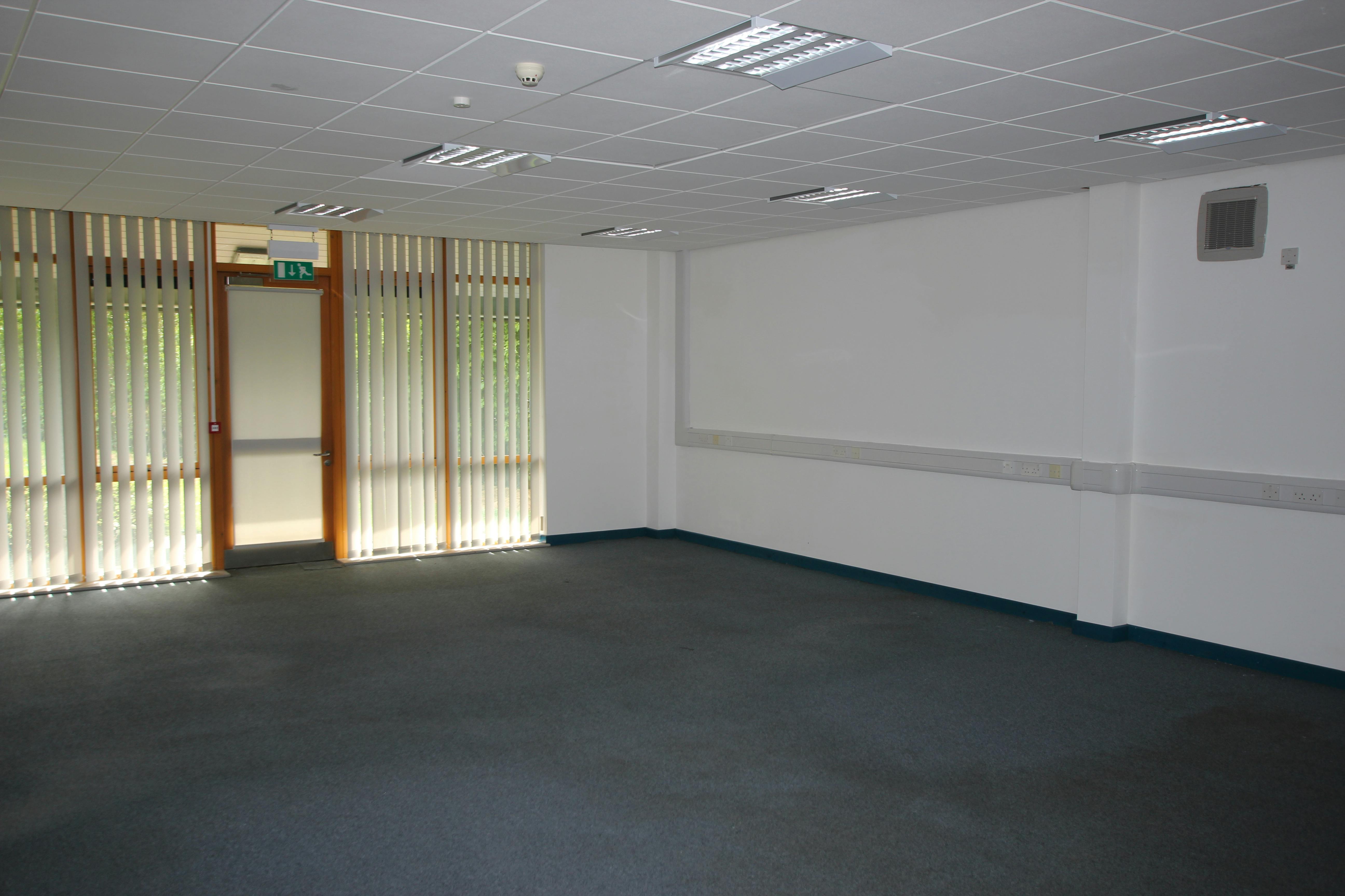 Unit 5 A-D Parc Derwen Fawr, Llanidloes, Powys, Office To Let - Photo 3