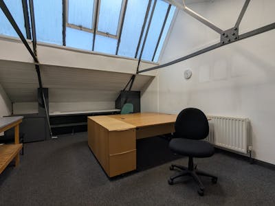 Unit 1a, 1, 2 & 3, Kings Road, Addlestone, Industrial / Light Industrial To Let / For Sale - 1000007542.jpg