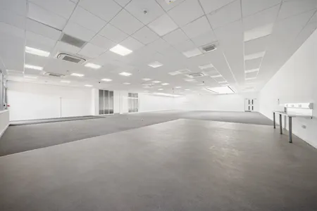 Unit B, Spectrum House, City Place, Gatwick, Office To Let - SH Gatwick Low Res 40.jpg