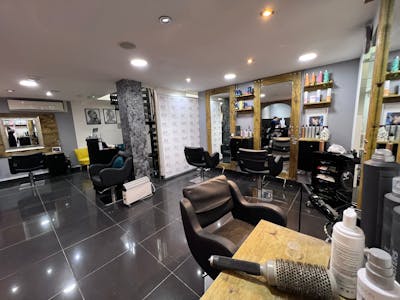 61 High Street, Bedford, Retail To Let - Image 2