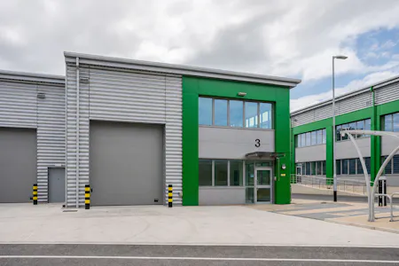 Unit 3 Trade City, 98-172 Kingsway, Luton, Industrial / Industrial/Logistics / Trade To Let - u3 luton.jpg