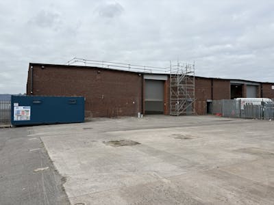 Unit 5 & 6 Warren Road, Longwood Park, Trafford Park, Industrial To Let - IMG_0675.jpg