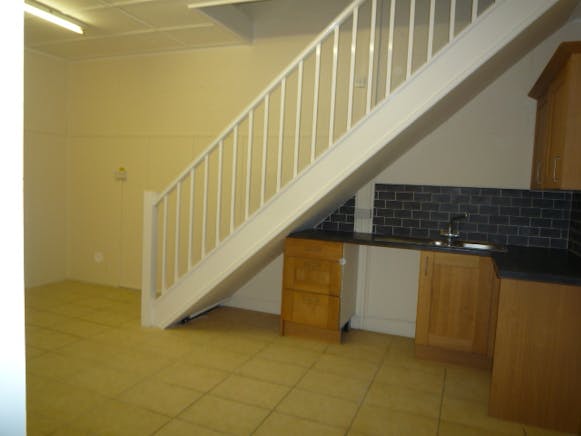 Unit 15 Parkside Centre Temple Farm Industrial Estate, Southend-On-Sea, Industrial To Let - P1070464.JPG