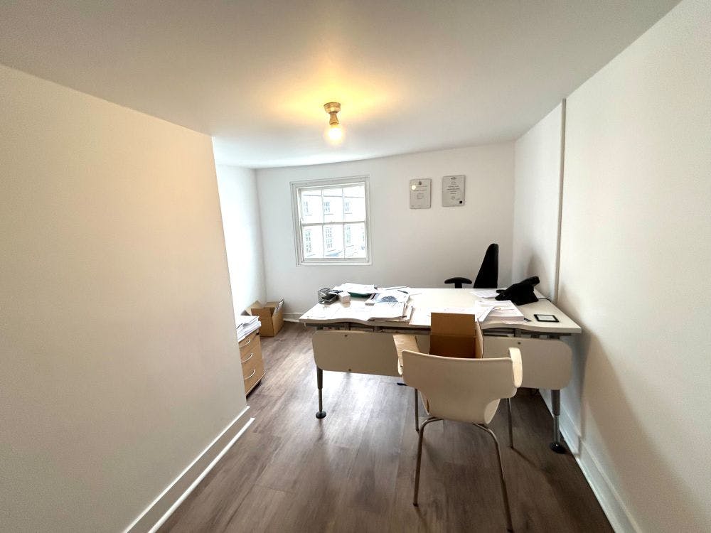 49 Market Square, Bicester, Office / Retail To Let - IMG_7604.jpg