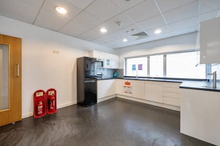 Unit 5, London, Industrial To Let / For Sale - 1459905-8-6a01c92ae306d.jpg