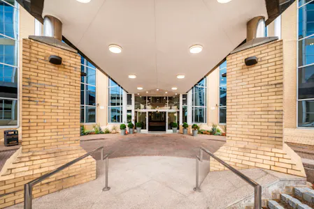 Elstree Tower, Elstree Tower, Borehamwood, Leisure / Office / Retail To Let - p32.jpg
