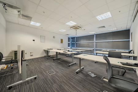 52-58 Commercial Road, London, Office To Let / For Sale - 13595352468d43245cb1aaARW1.jpg