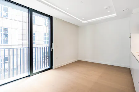 Brooke Street, London, Residential Flat To Let - Studio Living Space