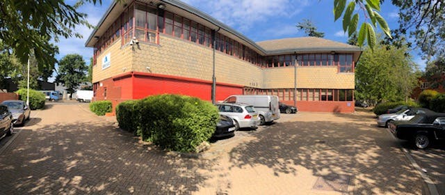 Office in Byfleet - photo 2