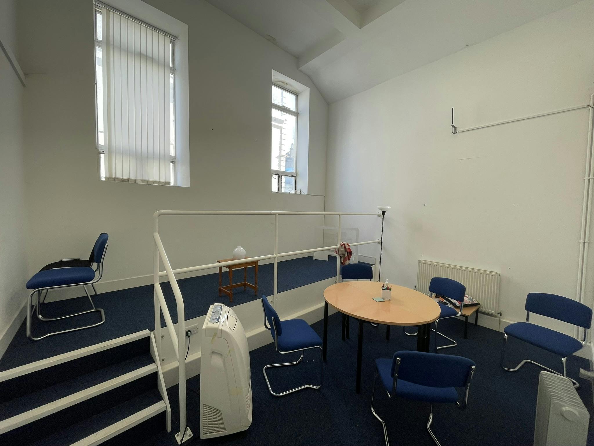 1st Floor, 6 Bank Buildings, Hastings, Office To Let - IMG_3359.JPEG