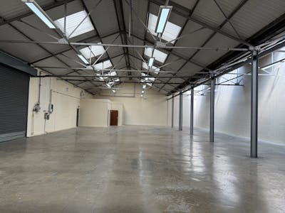 Unit A1, 2 Greycaine Road, Watford, Industrial / Light Industrial / Warehouse To Let - IMG_0487.jpg