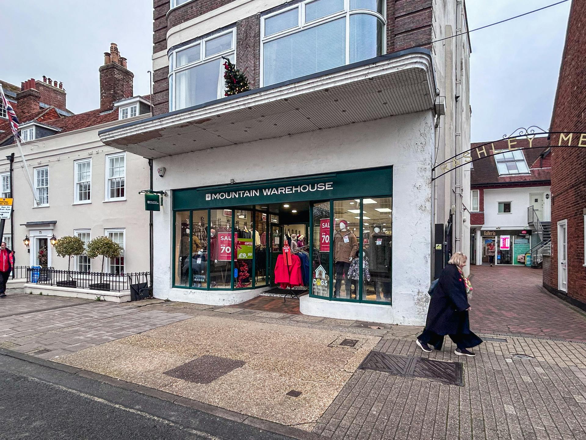 Retail in Lymington