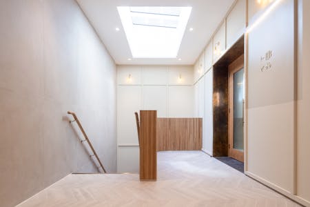 20-22 Mortimer Street (1st Floor), London, Office To Let - IMG_1546.jpg