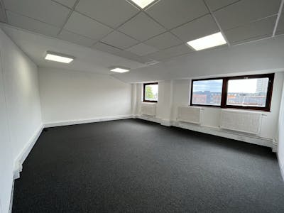 Suite 4, Tower House, Aylesbury, Office To Let - IMG_8186.JPEG