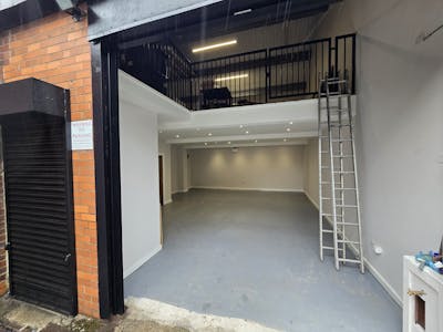 Unit 2B, Manchester, Gym / Light Industrial To Let - Entrance