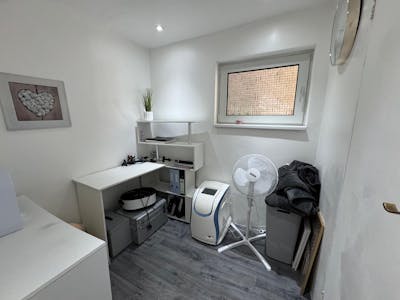 206 High Road, Benfleet, Residential Flat / Retail For Sale - IMG20250925WA0020.jpg