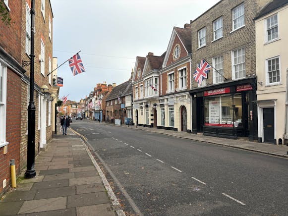 First Floor Office, 127 High Street, Windsor, Offices To Let - Eton High Street.jpg