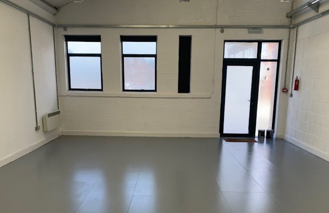 Draycott West, Elcot Mews, Elcot Lane, Off London Road, Marlborough, Industrial / Leisure / Office / Retail To Let - Draycott-West-25-Kitchen-1282x830.jpg