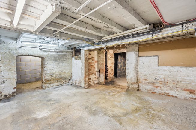 15 Temple Street, Aylesbury, Offices To Let - DSC00317-2-bb5e5c0ba08d58b2a051af8b58e1cb0e.jpg