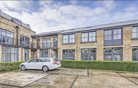 Unit 4 and 4A, London, Residential Flat / Investment For Sale - 1800.jpg