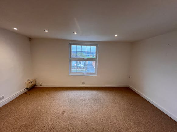 10A Weston Road, Aylesbury, Development / Investment / Offices / Retail For Sale - Image (9).jpg