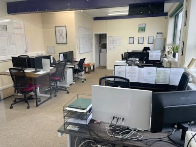 Suite F1, 102 Kirkstall Road, Leeds, Office To Let - IMG_1116.JPEG