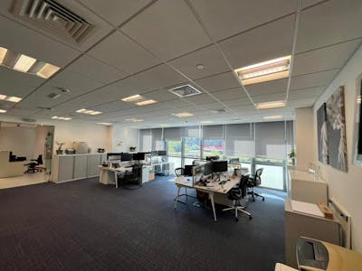 Fitted DIFC Office Space For Lease, Gate Village, Dubai To Let - WhatsApp Image 20221121 at 60810 PM 2.jpeg