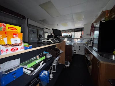 61 High Street, Dartford, Retail To Let - IMG20251020WA0010.jpg