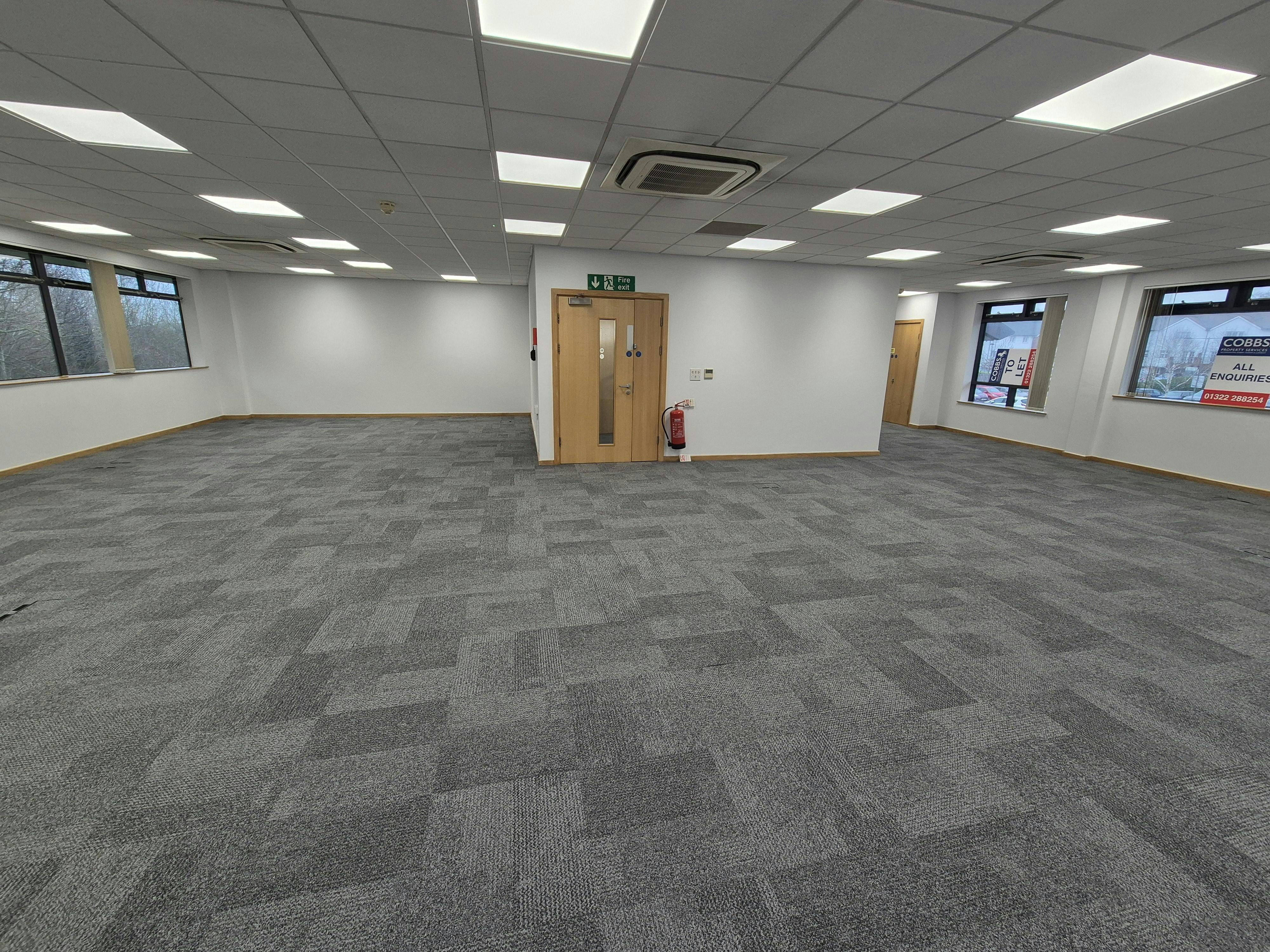Office in Sittingbourne - photo 3