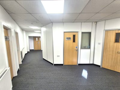 Sovereign House, Stockport, Office To Let - 20250501_074428.jpg