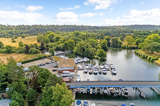DB Marine Building, Ferry Lane, Cookham on Thames, Offices To Let - 95149_D B Marine Cookham Bridge 34.jpg