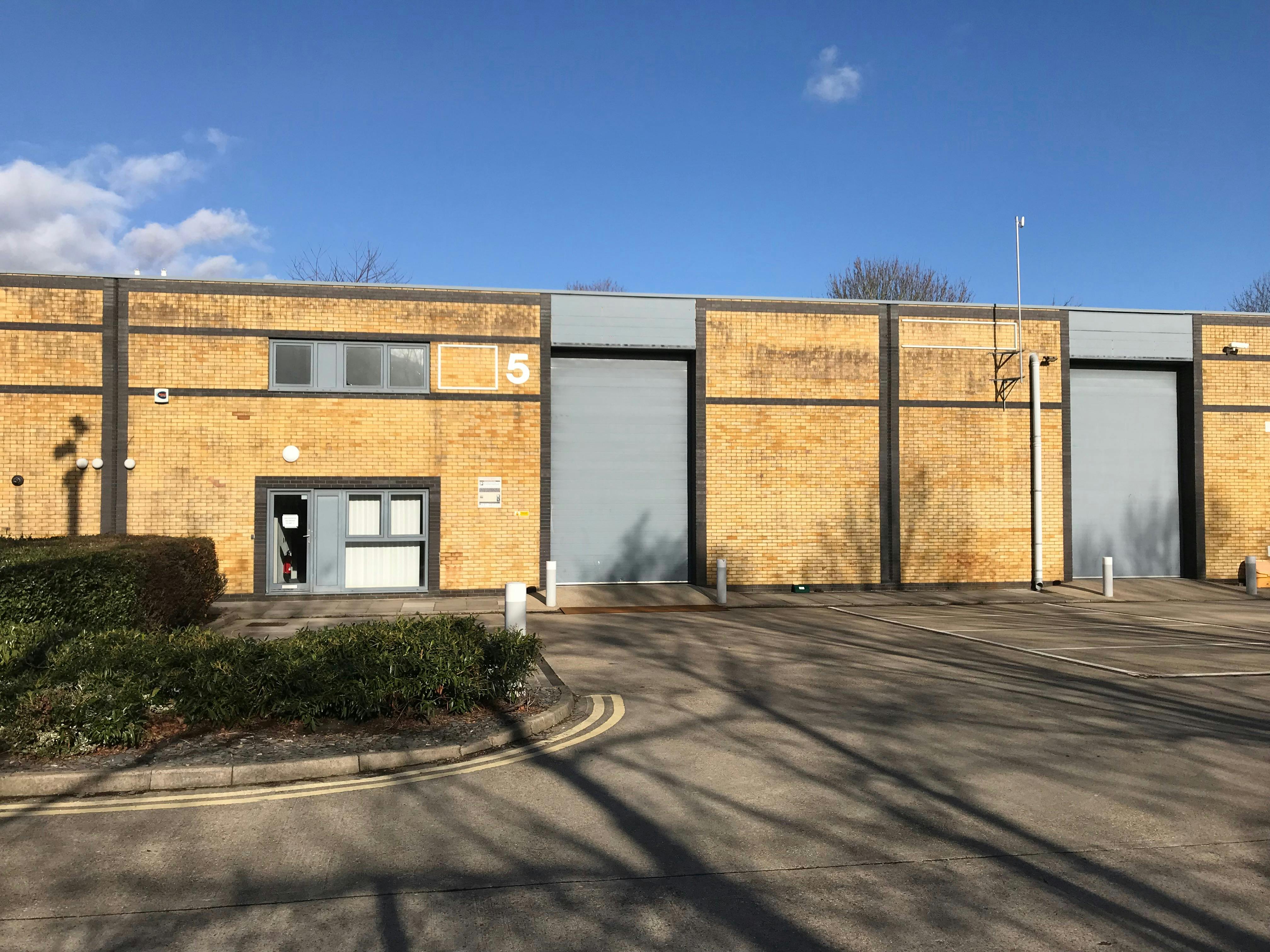 Industrial Unit in Portsmouth - photo 2