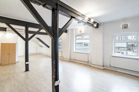 Hille House, Watford, Office To Let - Hille  Watford27.jpg