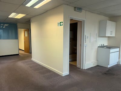 1B Carrera House, Merlin Centre, Aylesbury, E (Commercial / Business / Service) / Office To Let - 20260331_075716434_iOS.jpg