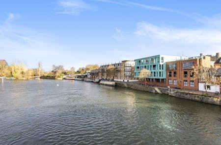 Riverside House, Windsor, Office To Let - Low res view of the river from bridge.jpg