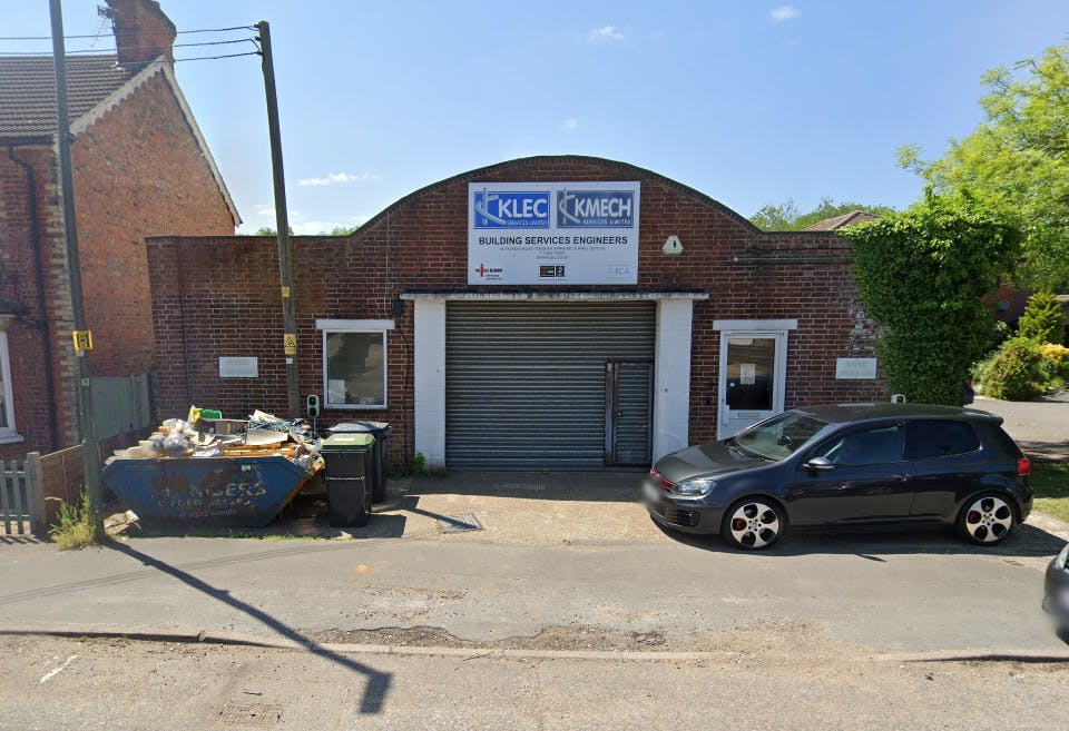 84 Oxenden Road, Farnham, Offices / Warehouse & Industrial To Let - 1.png