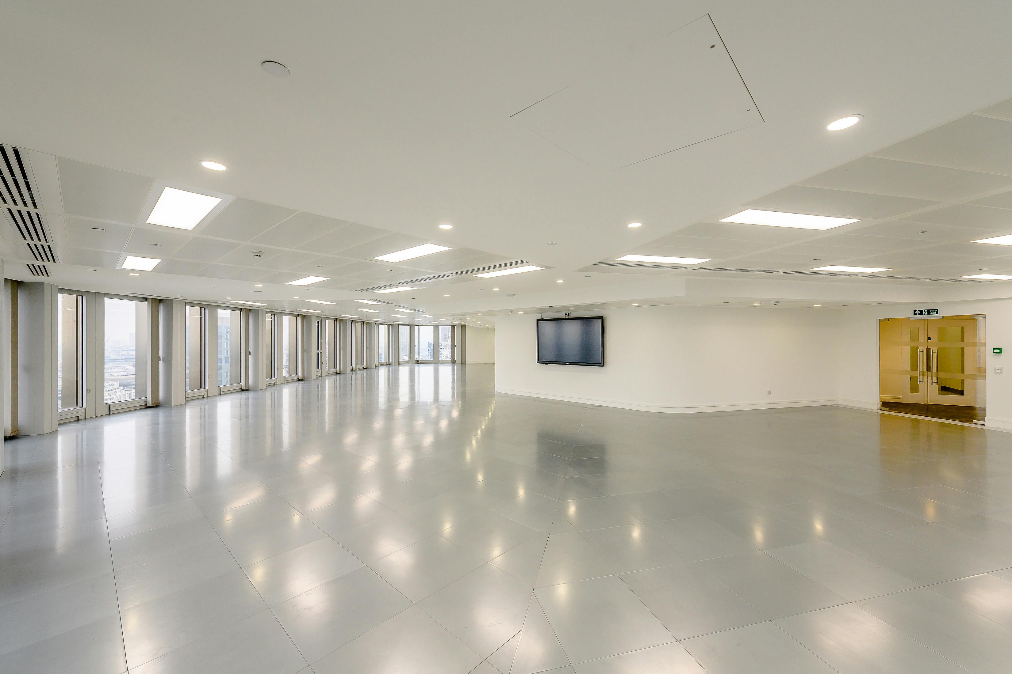 Test Property, 25 Old Broad Street, London, Office Lease Assignment - Tower 42 picture No. 6