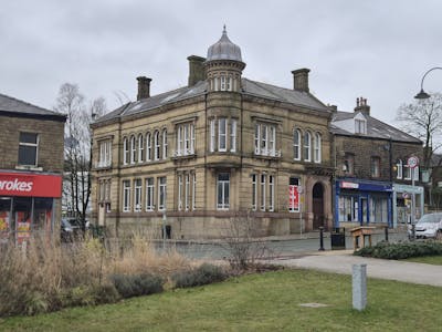 28 Bank St, Rawtenstall, Office / Retail / High Street Retail To Let - Front Elevation
