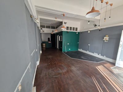 69 Hamlet Court Road, Westcliff-on-Sea, Retail To Let - pic2.jpeg