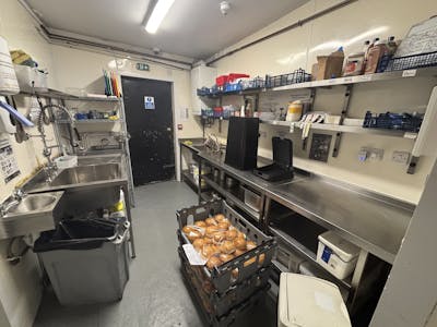 33,33a,35 &35a Station Road, Burgess Hill, Investment For Sale - IMG_0252.jpeg