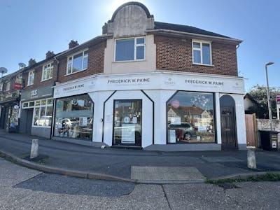 5A Chessington Parade, Chessington, Residential For Sale - IMG_4404.JPG