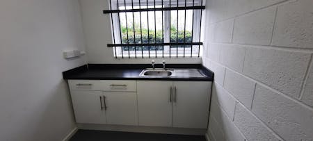 Unit 293, Hartlebury Trading Estate, Kidderminster, Industrial/Logistics To Let - kitchen.jpg