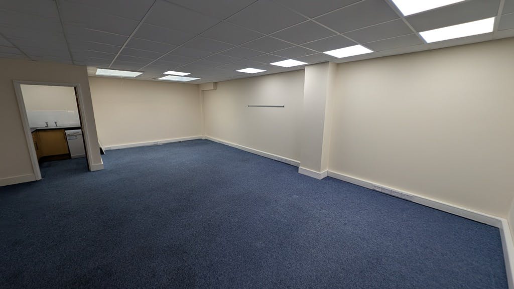 Industrial Unit in Lymington - photo 4