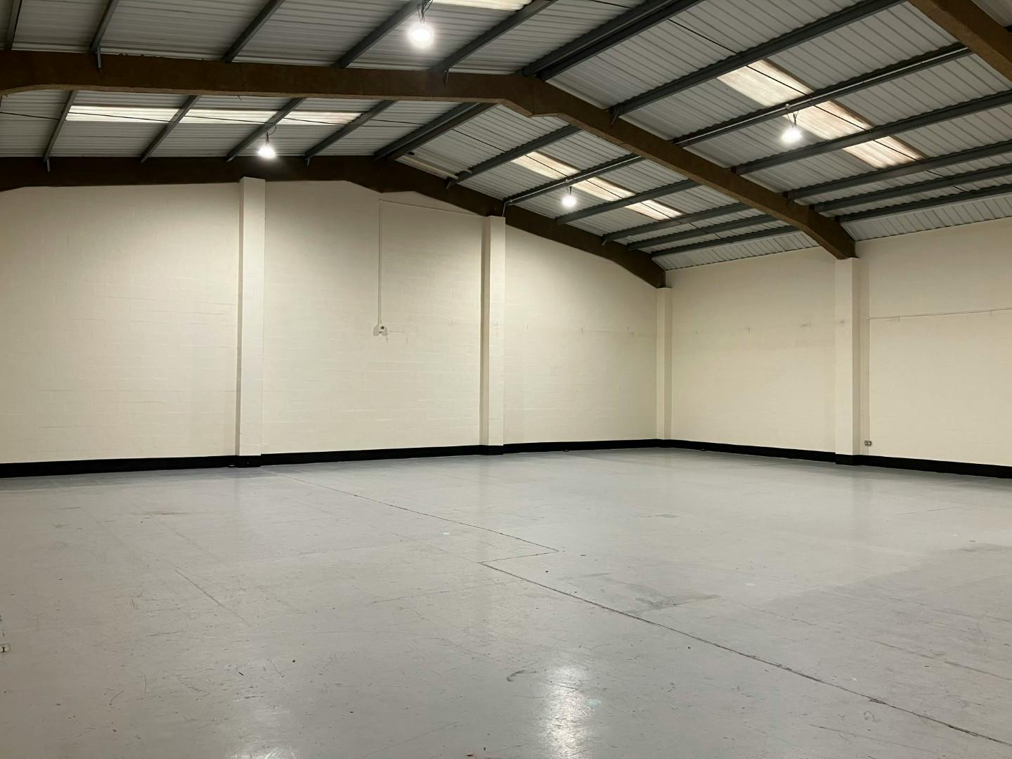 Industrial Unit in Winsford - photo 3