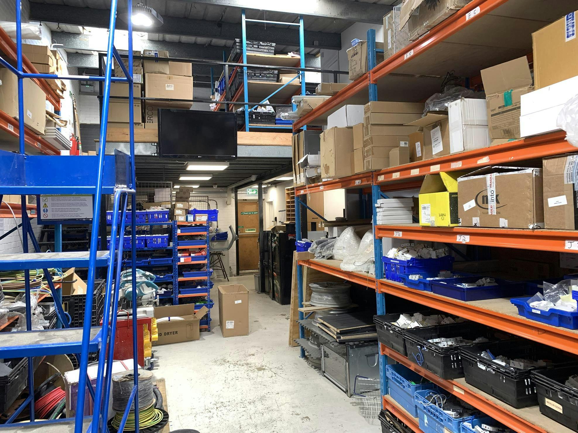 Unit 8 Mill Road Industrial Estate - Interior  Unit 8.JPG