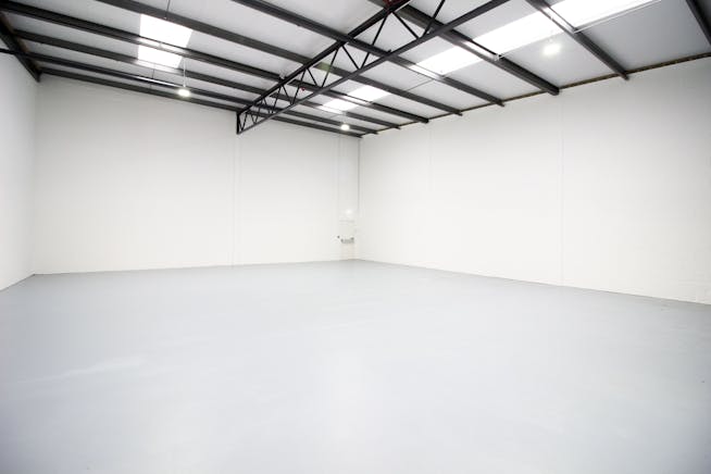 Unit 11 Mitre Bridge Industrial Estate, White City, Trade Counter / Showroom / Industrial / Warehouse To Let - 3 Edit.jpg