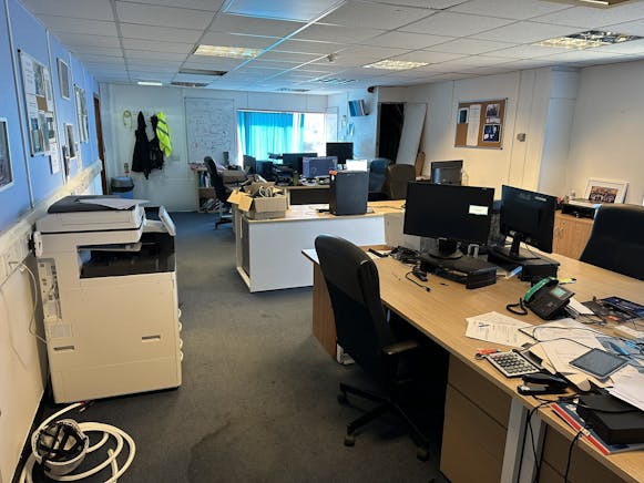 Unit 6 Sovereign Park, London, Industrial For Sale - IMG_3298.JPEG